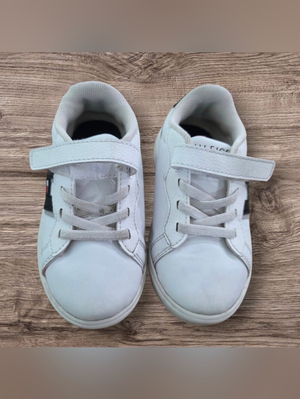 🟥 Tommy Hilfiger Kids White Leather Velcro Sneakers Sz 8